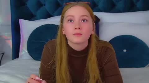 AgataFoxley online show from 11/29/25, 08:28