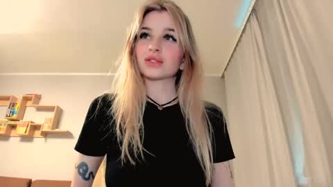 Arina online show from 05/18/26, 04:35