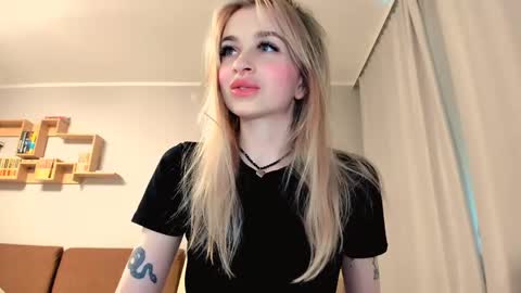 Arina online show from 05/19/26, 03:29