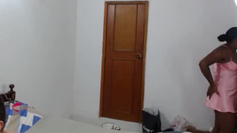 independent model online show from 02/20/25, 04:39