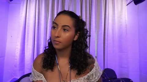 Snapshot of agatha_collinss chatting on 10/01/25, 06:36 Val inst agatha clls online show from 10/01/25, 06:36