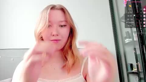Snapshot of agatha_mayson chatting on 06/30/26, 07:31 agatha_mayson online show from 06/30/26, 07:31