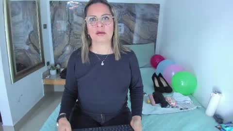Snapshot of agatha_pleasure chatting on 06/12/26, 12:04 agatha_pleasure online show from 06/12/26, 12:04