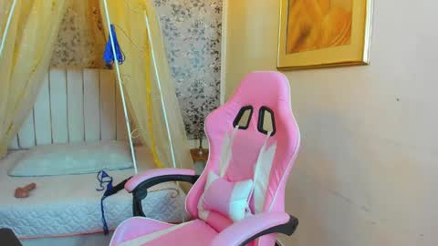 Snapshot of agatha_rusell chatting on 02/06/25, 03:59 agatha online show from 02/06/25, 03:59