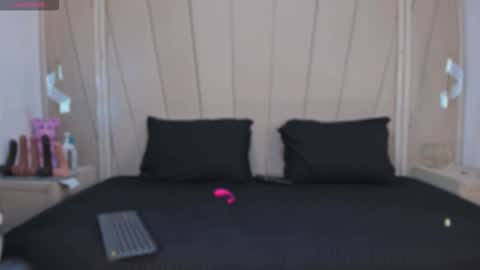 Snapshot of agatha_steel20 chatting on 10/21/25, 08:31 Agatha Steel online show from 10/21/25, 08:31