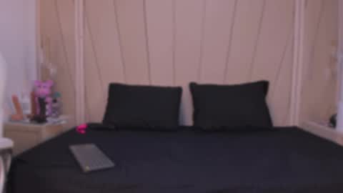 Snapshot of agatha_steel20 chatting on 11/24/25, 07:35 Agatha Steel online show from 11/24/25, 07:35