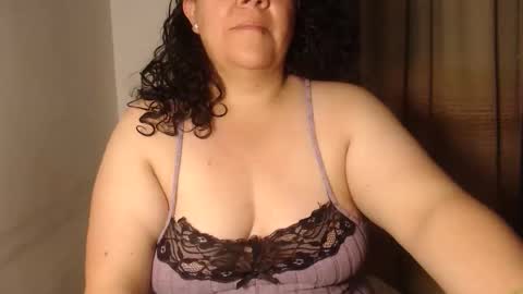 Snapshot of agathaaaa chatting on 03/14/26, 10:42 online show from 03/14/26, 10:42