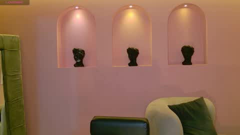 Agatha online show from 10/21/25, 07:58