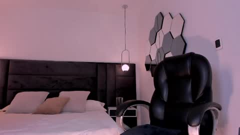 Agatha online show from 04/16/26, 09:39