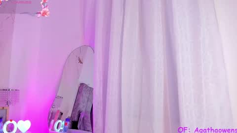 Snapshot of agathaowens chatting on 09/14/25, 01:27 Agatha Owens online show from 09/14/25, 01:27