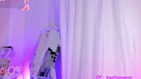 Snapshot of agathaowens chatting on 10/12/25, 11:37 Agatha Owens online show from 10/12/25, 11:37