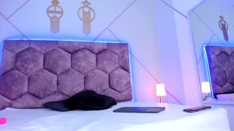 Snapshot of aggy_castel chatting on 01/16/25, 11:06 Aggy online show from 01/16/25, 11:06