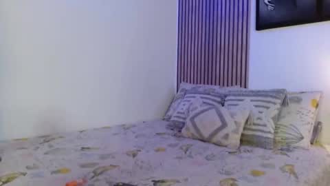 aghata walkerl online show from 03/12/26, 09:26