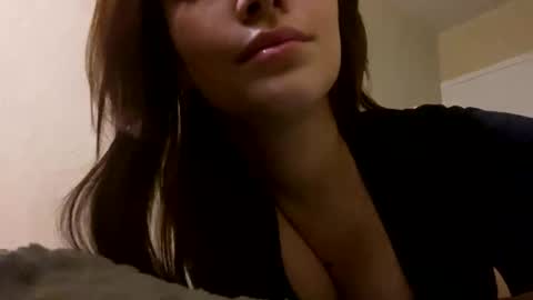 Agnes online show from 02/12/26, 10:16