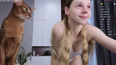 agnessi_ online show from 10/03/25, 04:20