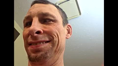 Snapshot of agriv5446 chatting on 11/10/25, 06:45 agriv5446 online show from 11/10/25, 06:45