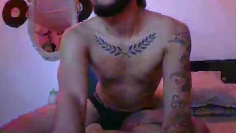 Snapshot of agustin_1298 chatting on 12/17/25, 12:49 Agustin online show from 12/17/25, 12:49