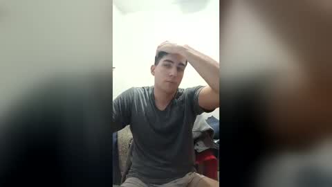 Snapshot of agustinnrod chatting on 06/28/26, 06:47 agustinnrod online show from 06/28/26, 06:47