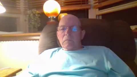 Snapshot of aguynrkfrd chatting on 09/21/25, 09:22 aguynrkfrd online show from 09/21/25, 09:22