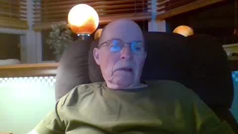 Snapshot of aguynrkfrd chatting on 10/04/25, 09:40 aguynrkfrd online show from 10/04/25, 09:40