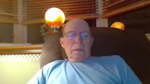 Snapshot of aguynrkfrd chatting on 10/11/25, 09:19 aguynrkfrd online show from 10/11/25, 09:19