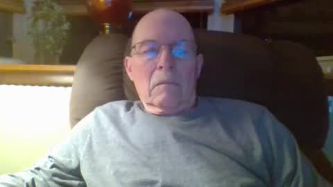 Snapshot of aguynrkfrd chatting on 12/15/25, 09:57 aguynrkfrd online show from 12/15/25, 09:57