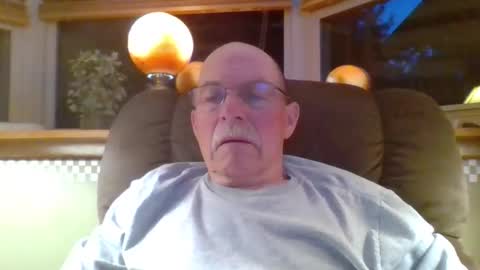 Snapshot of aguynrkfrd chatting on 05/31/26, 09:38 aguynrkfrd online show from 05/31/26, 09:38