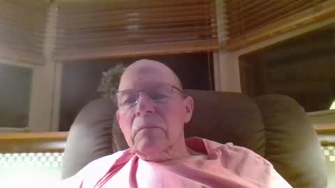 Snapshot of aguynrkfrd chatting on 07/17/26, 09:27 aguynrkfrd online show from 07/17/26, 09:27