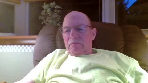 Snapshot of aguynrkfrd chatting on 07/25/26, 10:02 aguynrkfrd online show from 07/25/26, 10:02