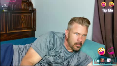 Blue Eyed Handsome Man online show from 05/08/26, 05:07