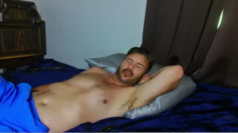 Blue Eyed Handsome Man online show from 07/01/26, 05:56