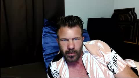 Blue Eyed Handsome Man online show from 07/20/26, 01:42