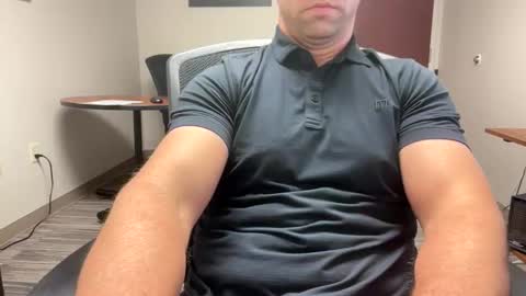 Snapshot of ahdjrucnsjwncnd chatting on 12/01/25, 09:53 Nick online show from 12/01/25, 09:53