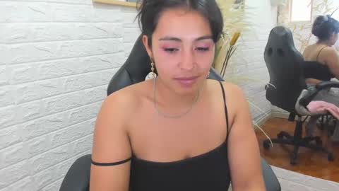 Ahisha online show from 12/15/24, 06:48