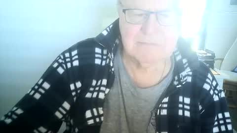 Snapshot of ahmole chatting on 12/24/24, 10:55 Ole online show from 12/24/24, 10:55