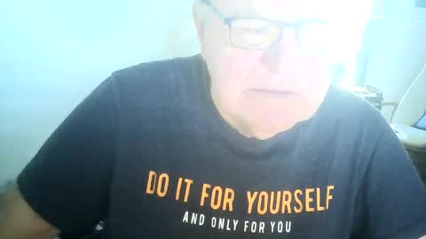 Snapshot of ahmole chatting on 12/25/24, 12:58 Ole online show from 12/25/24, 12:58