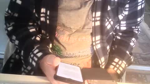 Snapshot of ahmole chatting on 12/29/24, 08:22 Ole online show from 12/29/24, 08:22