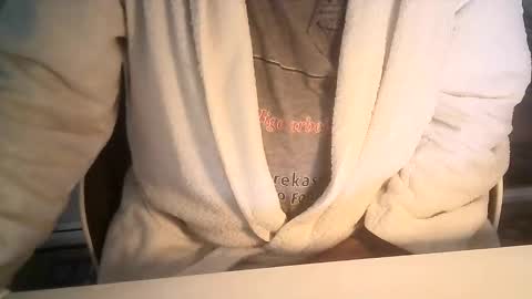 Snapshot of ahmole chatting on 02/02/25, 11:19 Ole online show from 02/02/25, 11:19