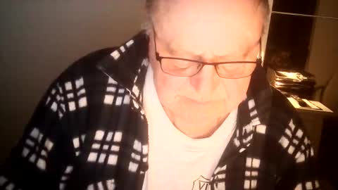 Snapshot of ahmole chatting on 03/10/25, 12:29 Ole online show from 03/10/25, 12:29