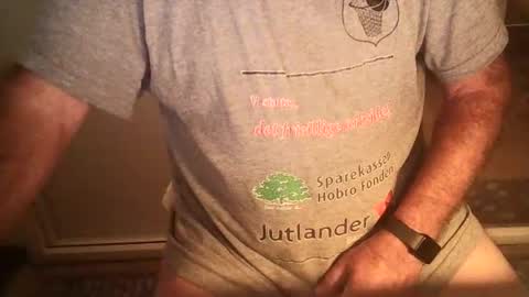 Snapshot of ahmole chatting on 10/12/25, 10:53 Ole online show from 10/12/25, 10:53