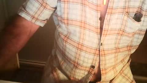 Snapshot of ahmole chatting on 10/24/25, 06:32 Ole online show from 10/24/25, 06:32