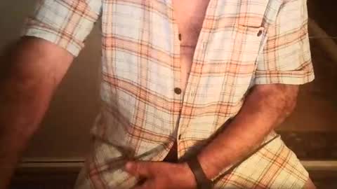 Snapshot of ahmole chatting on 10/24/25, 09:11 Ole online show from 10/24/25, 09:11