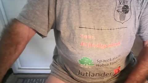 Snapshot of ahmole chatting on 11/02/25, 08:17 Ole online show from 11/02/25, 08:17