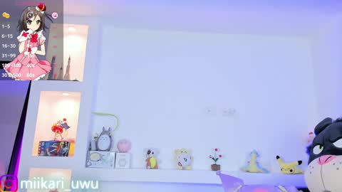 Snapshot of ahri_elderwood chatting on 01/25/25, 04:56 Ahri help me get to 100 online show from 01/25/25, 04:56