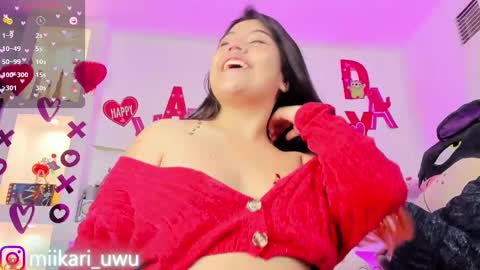 Snapshot of ahri_elderwood chatting on 02/15/25, 08:33 Ahri help me get to 100 online show from 02/15/25, 08:33