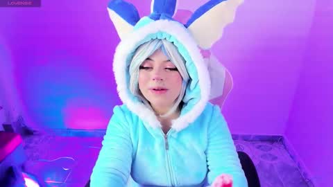 Snapshot of ahri_elderwood chatting on 09/22/25, 05:09 Ahri help me get to 100 online show from 09/22/25, 05:09