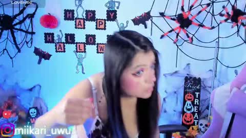 Snapshot of ahri_elderwood chatting on 10/14/25, 05:41 Ahri help me get to 100 online show from 10/14/25, 05:41