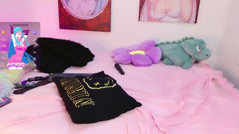 Snapshot of ahri_ossuri chatting on 01/28/25, 04:29 ahri online show from 01/28/25, 04:29