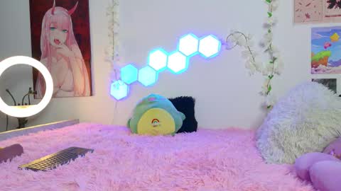 Snapshot of ahri_ossuri chatting on 12/03/25, 05:37 ahri online show from 12/03/25, 05:37