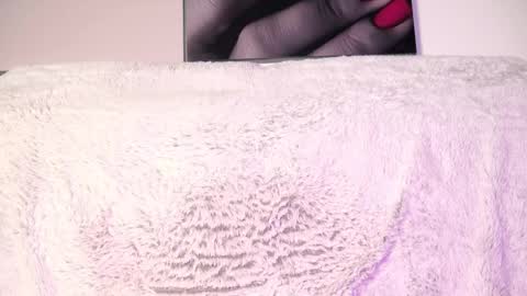 Aida  online show from 09/28/25, 04:45